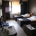 尼科格里m4酒店 3* 日拉尔杜夫