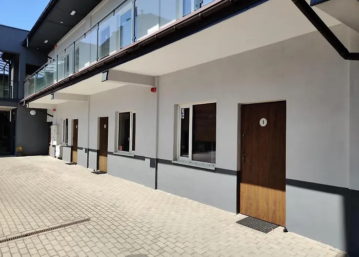 M4 Nocleg ze śniadaniem 3*